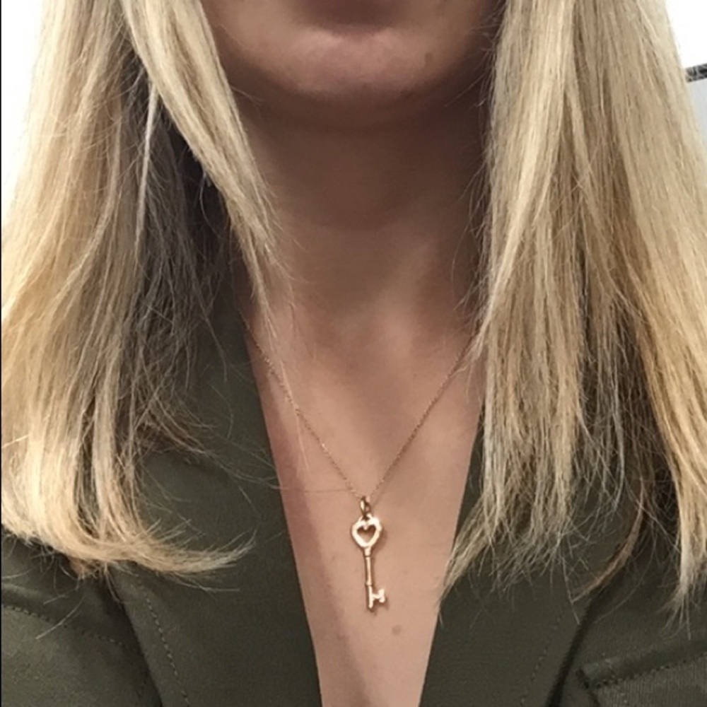 Tiffany&Co 18k rose gold key necklace